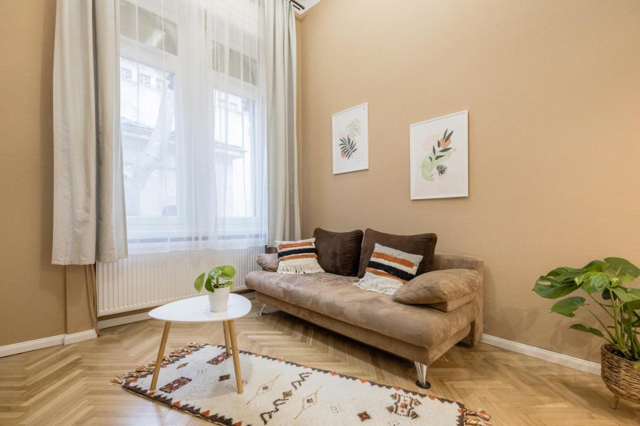 L1 Apartments Budapest Luaran gambar